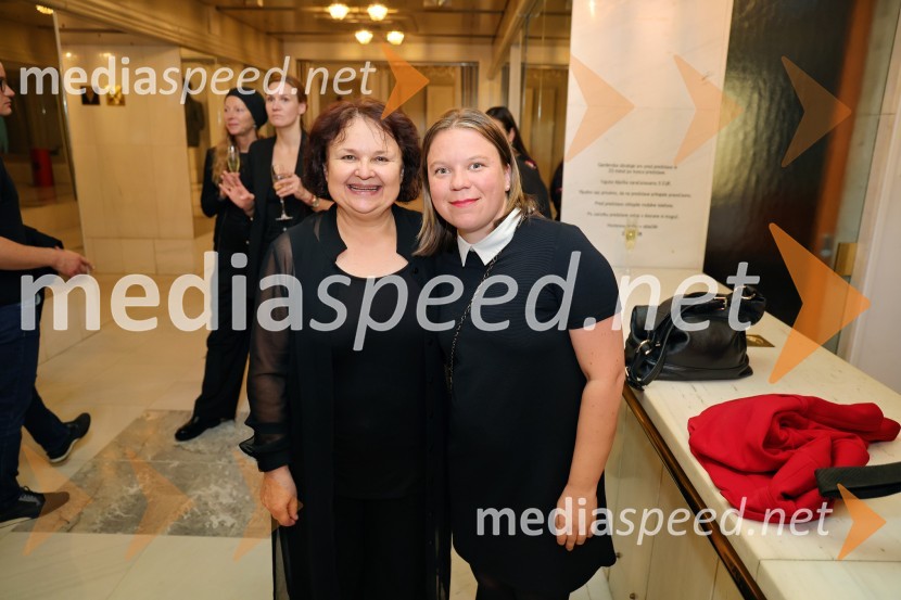  Irena Varga, igralka;  Mateja Kokol, režiserkaŽenske na oblasti, premiera drame v SNG Maribor