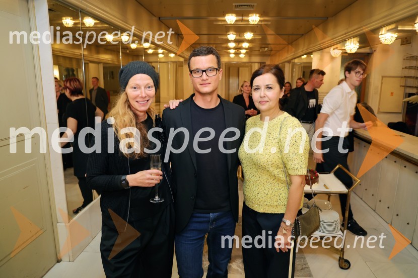  Nataša Matjašec Rošker, igralka;  Juš A. Zidar, režiser;  Ksenija Mišič, igralkaŽenske na oblasti, premiera drame v SNG Maribor