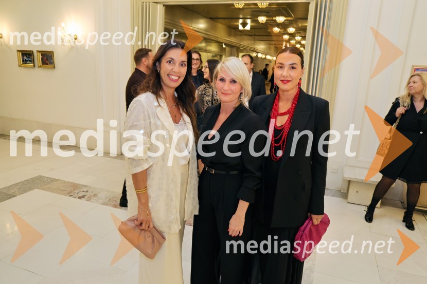  ... ;  Anja  Žižek, marketing SNG Maribor;  ... Ženske na oblasti, premiera drame v SNG Maribor