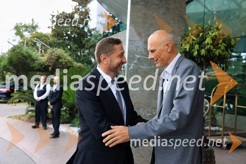  Klemen Boštjančič, minister za finance; mag. Iztok Seljak, predsednik, Združenje ManagerManagerski kongres 2024, drugi dan