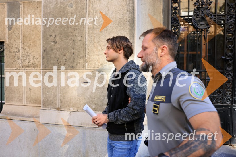  Luka Gašparič;  ... Luka Gašparič za poskus umora v mariborskem parku dobil 15 let zapora