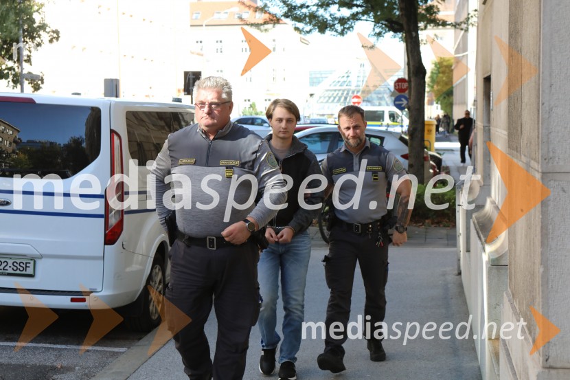  ... ;  Luka Gašparič;  ... Luka Gašparič za poskus umora v mariborskem parku dobil 15 let zapora