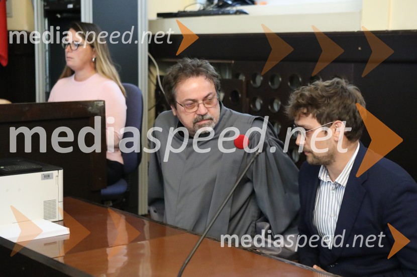  ... ;  Darko Simonič, višji državni tožilec;  ... Luka Gašparič za poskus umora v mariborskem parku dobil 15 let zapora