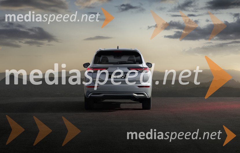 Mitsubishi Motors Europe premierno predstavlja svojo zastavonošo - novega Outlander PHEV-a