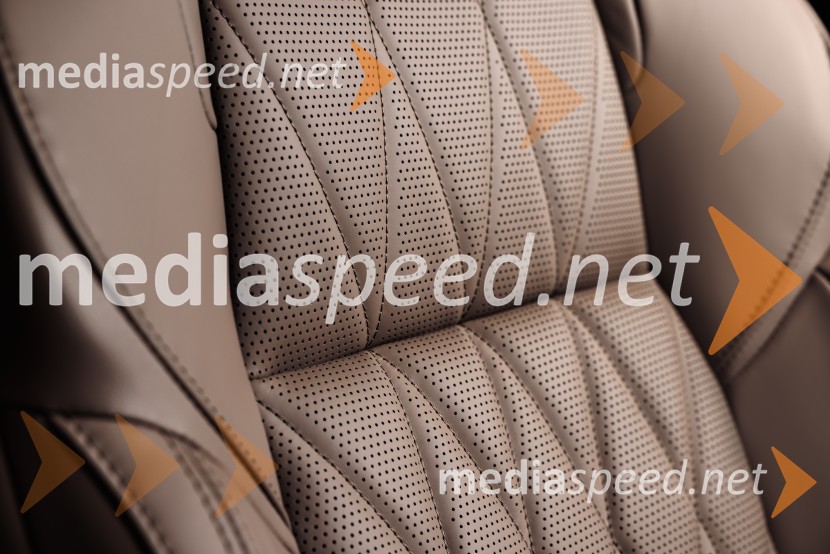 Mitsubishi Motors Europe premierno predstavlja svojo zastavonošo - novega Outlander PHEV-a