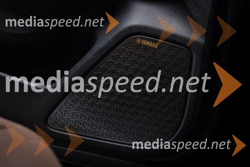 Mitsubishi Motors Europe premierno predstavlja svojo zastavonošo - novega Outlander PHEV-a