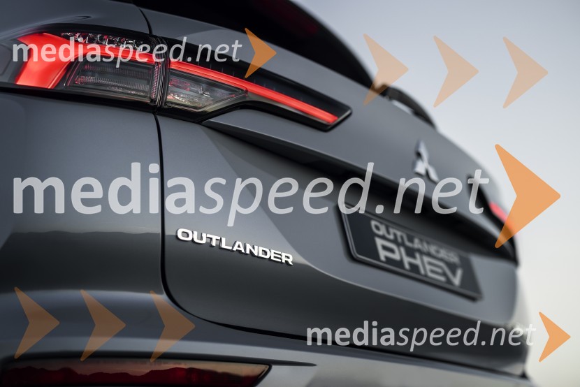 Mitsubishi Motors Europe premierno predstavlja svojo zastavonošo - novega Outlander PHEV-a