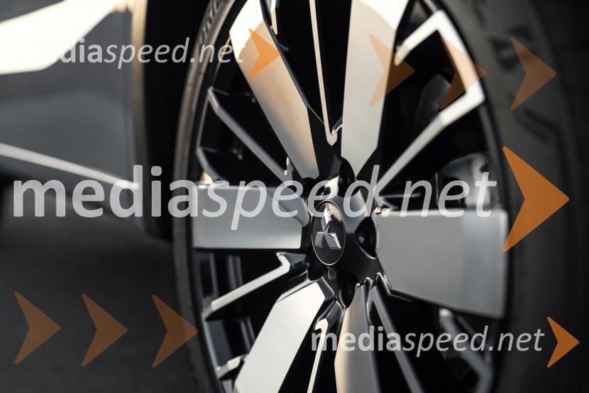 Mitsubishi Motors Europe premierno predstavlja svojo zastavonošo - novega Outlander PHEV-a