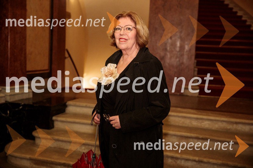 dr. Nada Pavšer, koordinatorka gibanja Povežimo Slovenijo, ustanoviteljica slovenske mreže EkošolPremiera komične opere Falstaff v SNG Opera in balet Ljubljana