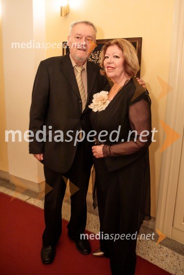  ... ; dr. Nada Pavšer, koordinatorka gibanja Povežimo Slovenijo, ustanoviteljica slovenske mreže EkošolPremiera komične opere Falstaff v SNG Opera in balet Ljubljana