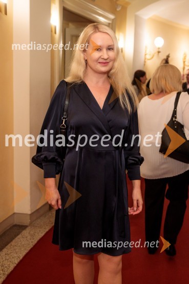  Tina Šrot, novinarka Uredništva oddaj o kulturi na TV SLOPremiera komične opere Falstaff v SNG Opera in balet Ljubljana