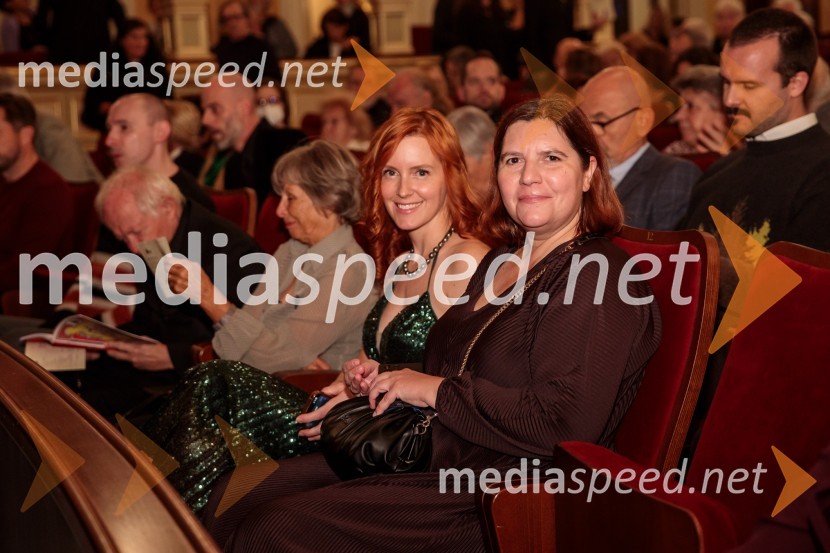  Sara  Bergman Recek, zobozdravnica, paradontologinja;  Teja Pelko, novinarkaPremiera komične opere Falstaff v SNG Opera in balet Ljubljana