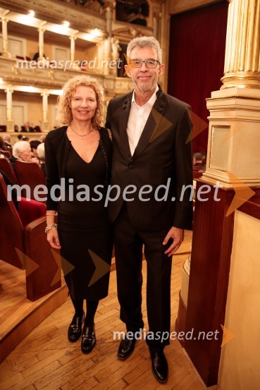 mag. Tadeja Kuhar, predstavnica Državne revizijske komisije za odnose z javnostmi;  Andrej  Kren, direktor PC BrdoPremiera komične opere Falstaff v SNG Opera in balet Ljubljana