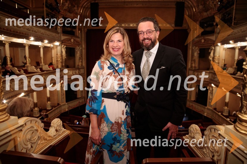  Barbara Čepirlo Čičigoj, odnosi z javnostjo Opera in Balet Ljubljana;  Marko  Hribernik, direktor SNG Opera in balet LjubljanaPremiera komične opere Falstaff v SNG Opera in balet Ljubljana