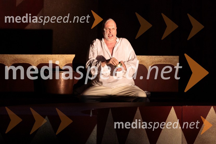  Nebojša Babić, operni pevec, basPremiera komične opere Falstaff v SNG Opera in balet Ljubljana