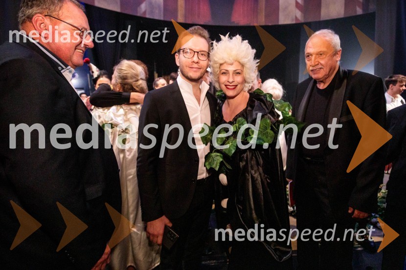  Ayrton Desimpelaere, belgijski dirigent;  Nuška Drašček, pevkaPremiera komične opere Falstaff v SNG Opera in balet Ljubljana