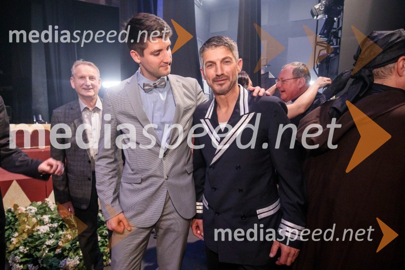  Črt Lasbaher, dirigent;  Ivan  Andres Arnšek, operni solist, baritonist, Opera in Balet LjubljanaPremiera komične opere Falstaff v SNG Opera in balet Ljubljana