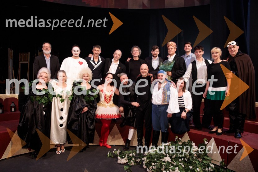 Barbara Sorč, operna pevka;  ... ;  Martina  Zadro, operna pevka;  Dejan Maksimilijan Vrbančič, operni pevec;  Nuška Drašček, pevka;  Ivan  Andres Arnšek, operni solist, baritonist, Opera in Balet Ljubljana;  Štefica Grasselli, operna pevka;  Marco Guidarini, dirigent;  Carlos Tieppo, kostumograf;  Emanuele Gamba, režiser;  Nebojša Babić, operni pevec, bas;  Štefan Pajanović, korepetitor;  Aljaž Žgavc, operni pevec;  David Čadež, operni pevec;  ... ;  Črt Lasbaher, dirigent;  ... ;  Željka Ulčnik Remic, vodja zbora SNG Opera in Balet Ljubljana;  Zoran Potočan, operni pevecPremiera komične opere Falstaff v SNG Opera in balet Ljubljana
