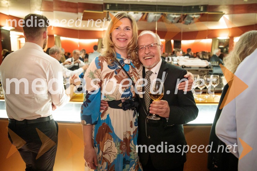  Barbara Čepirlo Čičigoj, odnosi z javnostjo Opera in Balet Ljubljana;  Ivan Pal, nekdanji poslovni vodja programa ljubljanske OperePremiera komične opere Falstaff v SNG Opera in balet Ljubljana