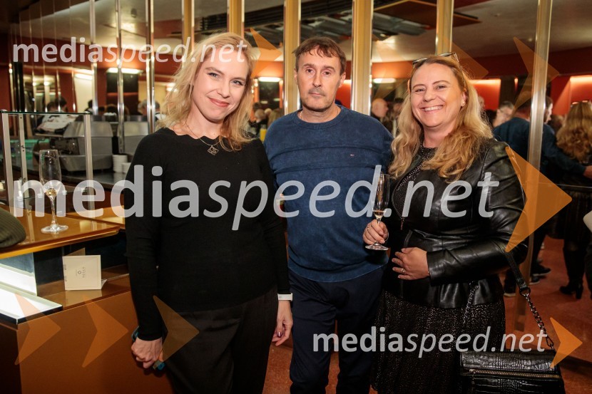  Polona Kante Pavlin, producentka in pevka;  ... ;  ... Premiera komične opere Falstaff v SNG Opera in balet Ljubljana