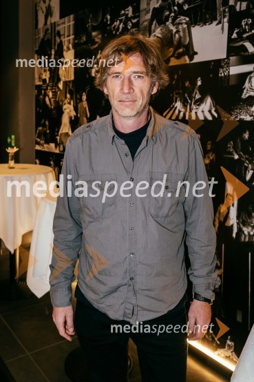  Dejan Spasić, režiserVeselja dom, premiera komedije v SLG Celje