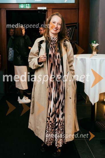  Živa Čebulj, prevajalka in lektoricaVeselja dom, premiera komedije v SLG Celje