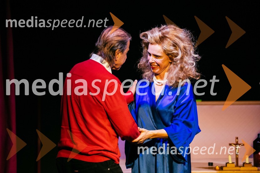  Emil  Filipčič, avtor besedila;  Manca  Ogorevc, igralkaVeselja dom, premiera komedije v SLG Celje