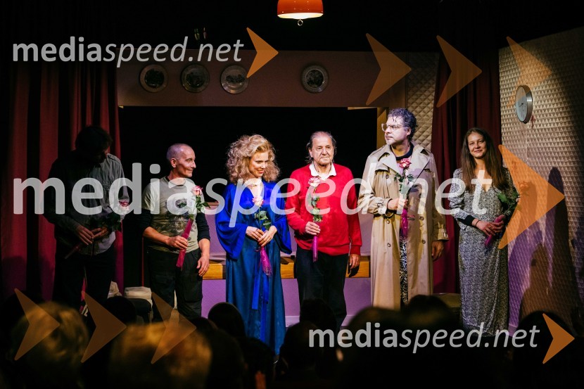  Dušan Teropšič;  Manca  Ogorevc, igralka;  Emil  Filipčič, avtor besedila;  Tarek Rashid, igralec;  Barbara Drmota, kostumografkaVeselja dom, premiera komedije v SLG Celje