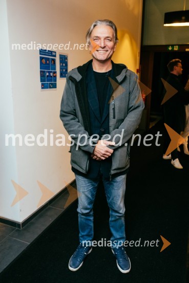  Rastko Krošl, igralecVeselja dom, premiera komedije v SLG Celje