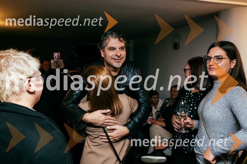  Tarek Rashid, igralecVeselja dom, premiera komedije v SLG Celje