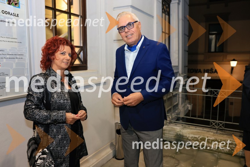  Sabina Podkrižnik, namestnica direktorice Področja prodaje in razvoja, Pošta Slovenije;  Andrej Gabrovec - Gaberi, kiparRadost, premiera drame, Mestno gledališče Ptuj