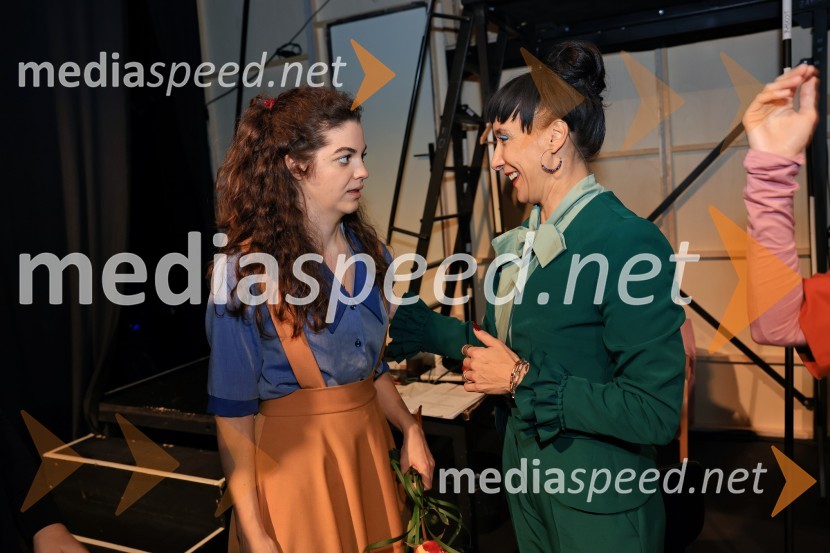  Diana  Kolenc, igralka;  Mojca Funkl, igralkaRadost, premiera drame, Mestno gledališče Ptuj