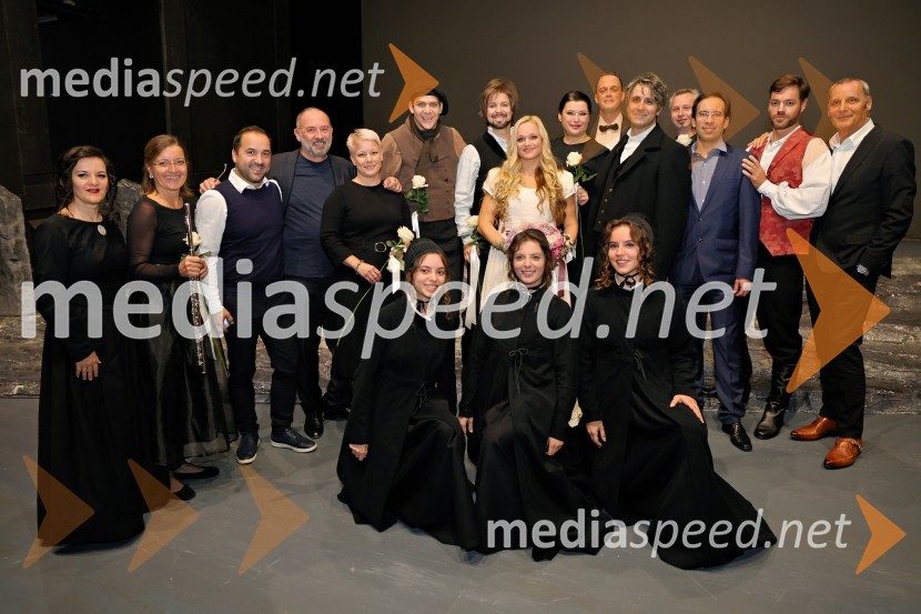  Irena Ferk, operna pevka;  ... ;  Tim Ribič, SNG Maribor;  ... ;  Zsuzsa Budavari Novak, zborovodkinja;  ... ;  Bogdan  Stopar, operni solist;  Martin Sušnik, operni solist;  Nina Dominko, operna pevka;  ... ;  Dada Kladenik, pevka;  ... ;  Zala Ferk Krajcar;  Luka Ortar, operni pevec;  ... ;  Simon Krečič, umetniški direktor Opere SNG Maribor;  Luka  Brajnik, baritonist;  Danilo Rošker, direktor SNG MariborLucia di Lammermoor, premiera opere v SNG Maribor