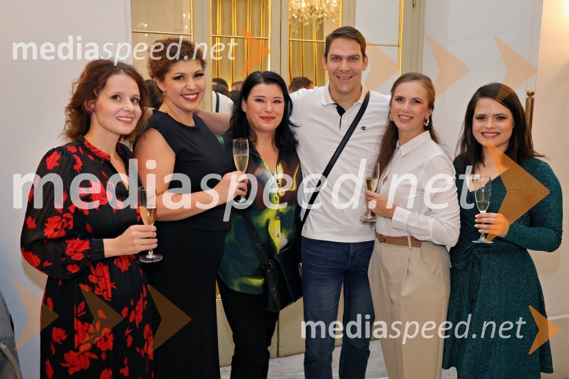  ... ;  ... ;  Dada Kladenik, pevka;  Bogdan  Stopar, operni solist;  ... ;  Nina HvalecLucia di Lammermoor, premiera opere v SNG Maribor