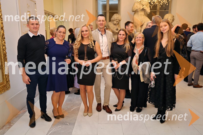  ... ;  ... ;  Nina Dominko, operna pevka;  ... ;  ... ;  ... ;  ... Lucia di Lammermoor, premiera opere v SNG Maribor