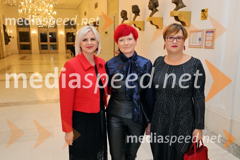  Darja Čižek, marketing, SNG Maribor;  Valerija Grubelnik, Cvetličarna Grubelnik;  Lidija Divjak Mirnik, nekdanja direktorica ŠD UM in nekdanja poslanka DZ in aktualna mestna svetnica MOMLucia di Lammermoor, premiera opere v SNG Maribor