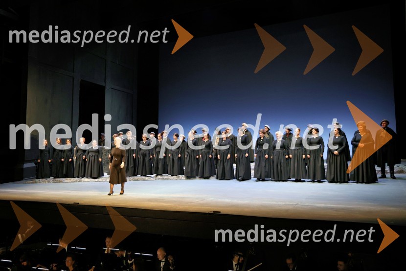  Zsuzsa Budavari Novak, zborovodkinjaLucia di Lammermoor, premiera opere v SNG Maribor