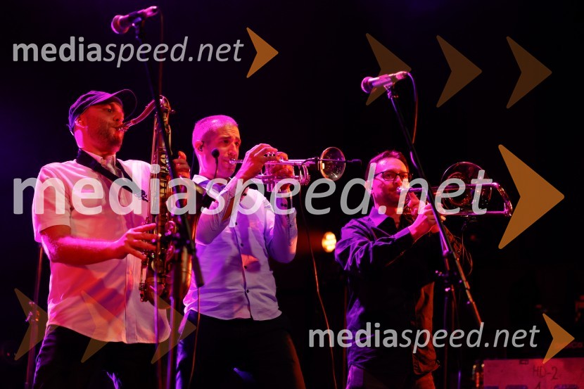  Kristijan Adamlje, saksofon;  Jan Adamek, glasbena skupina Orlek;  Ečo MatkoKoncert ob 35-letnici skupine Orlek