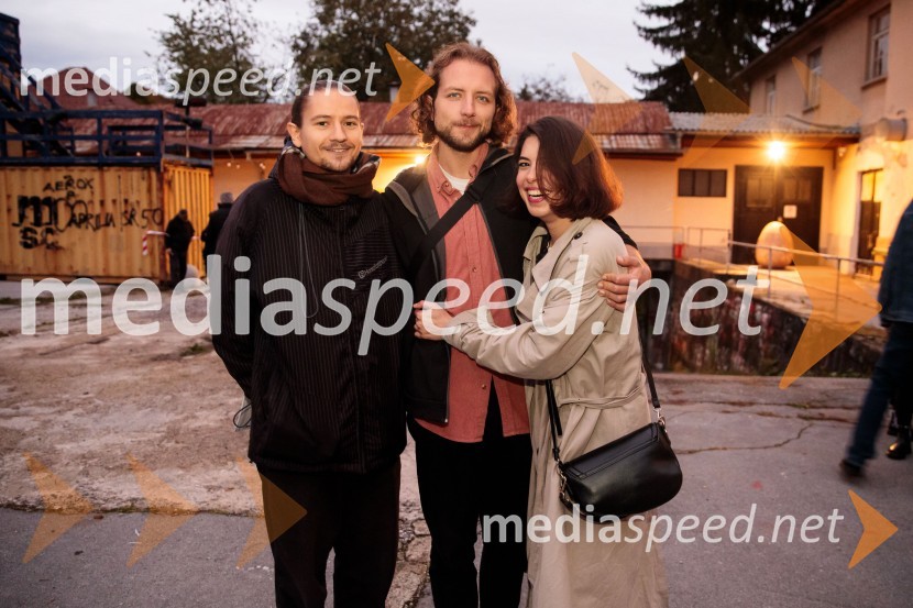  Jaka Smerkolj Simoneti, dramaturg in kritik;   Filip Štepec, igralec;  ... Kje mi živimo, premiera avtorske predstave, SMG Ljubljana