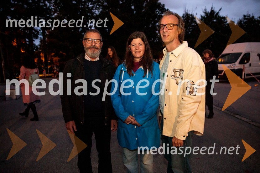  Željko Hrs, igralec;  ... ;  ... Kje mi živimo, premiera avtorske predstave, SMG Ljubljana