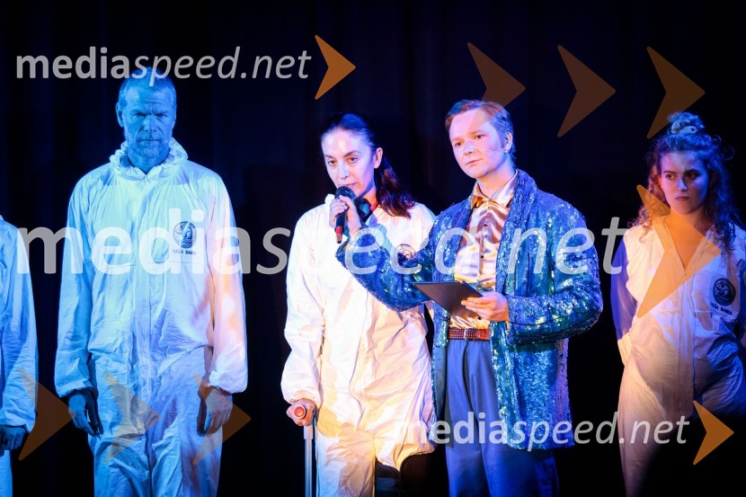  Matija  Vastl, igralec;  Daša Doberšek, igralka;  Stane Tomazin, igralec;  Suzana Krevh, igralkaKje mi živimo, premiera avtorske predstave, SMG Ljubljana