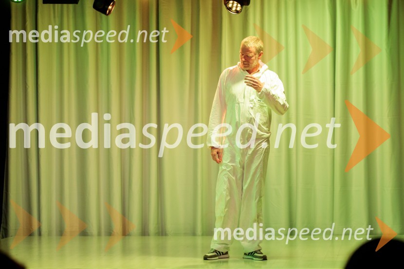  Matija  Vastl, igralecKje mi živimo, premiera avtorske predstave, SMG Ljubljana