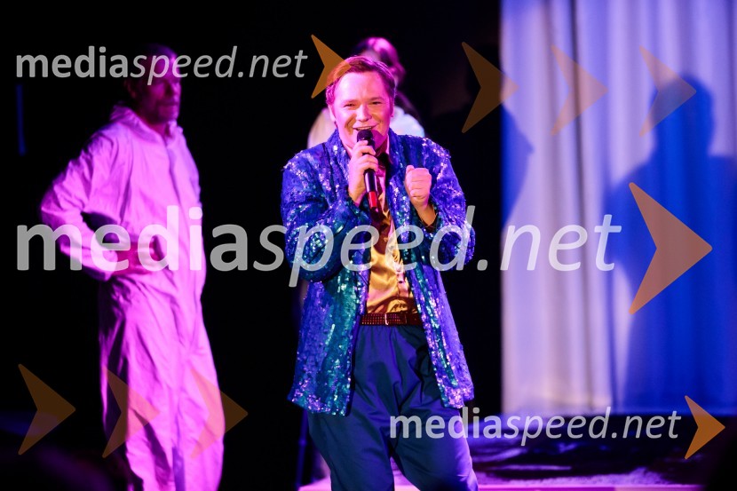  Stane Tomazin, igralecKje mi živimo, premiera avtorske predstave, SMG Ljubljana