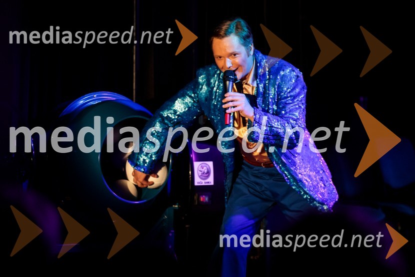  Stane Tomazin, igralecKje mi živimo, premiera avtorske predstave, SMG Ljubljana