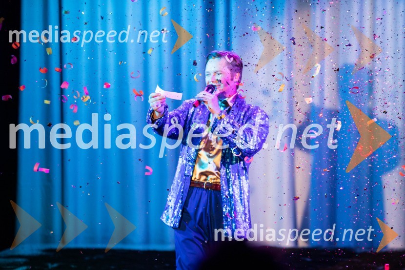  Stane Tomazin, igralecKje mi živimo, premiera avtorske predstave, SMG Ljubljana