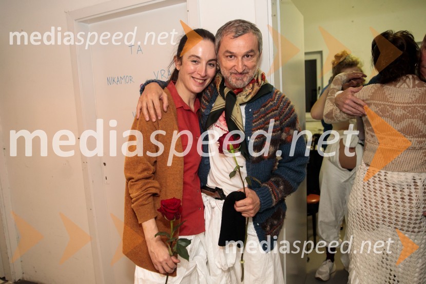  Daša Doberšek, igralka;  Ivan Peternelj, igralecKje mi živimo, premiera avtorske predstave, SMG Ljubljana