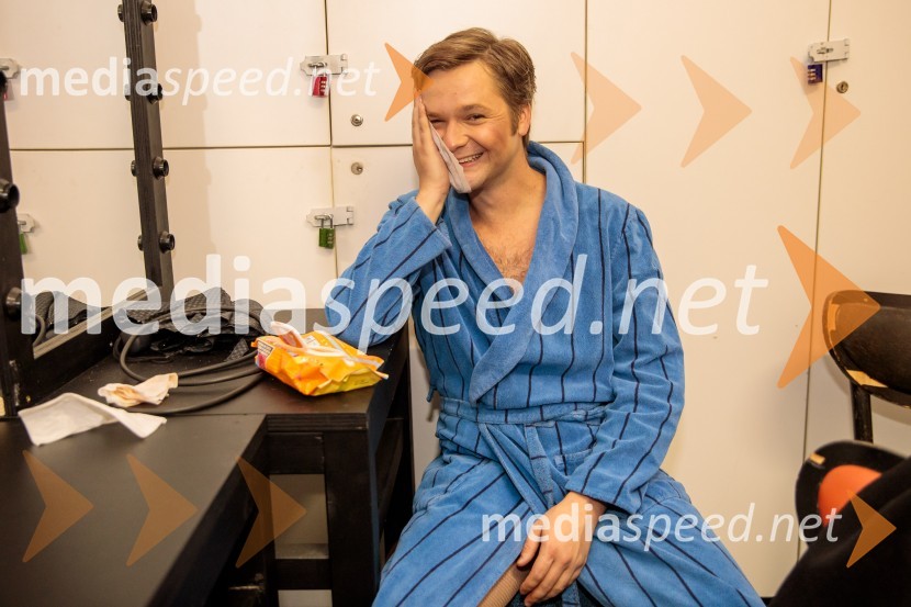  Stane Tomazin, igralecKje mi živimo, premiera avtorske predstave, SMG Ljubljana