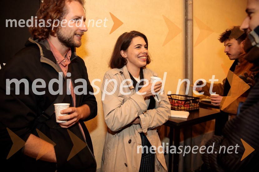  Jaka Smerkolj Simoneti, dramaturg in kritik;  ... Kje mi živimo, premiera avtorske predstave, SMG Ljubljana