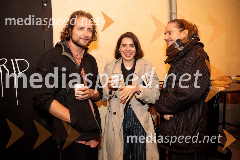  Jaka Smerkolj Simoneti, dramaturg in kritik;  ... ;   Filip Štepec, igralecKje mi živimo, premiera avtorske predstave, SMG Ljubljana