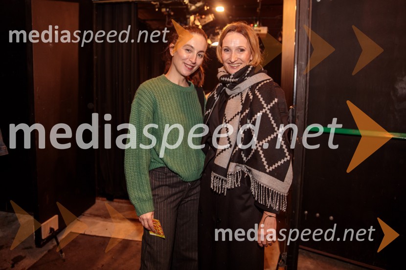  Daša Doberšek, igralka;  Helena Grahek, vodja marketinga in odnosi z javnostmi, Slovensko mladinsko gledališčeKje mi živimo, premiera avtorske predstave, SMG Ljubljana